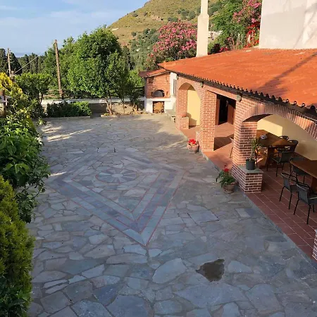 Σπίτι διακοπών Tranquil Andros Livádhia