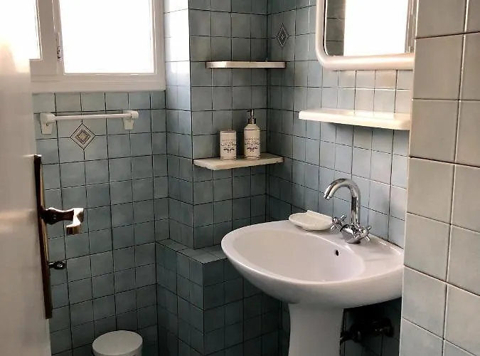 Tranquil Andros Livádhia